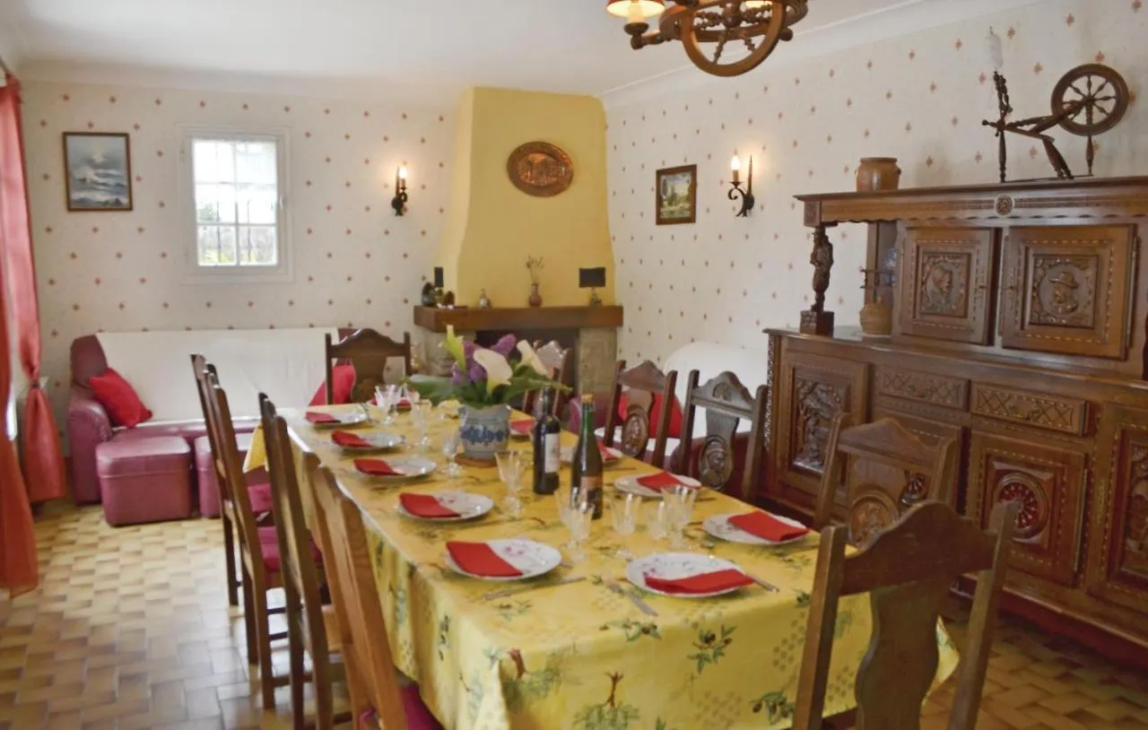6 Bedroom Pet Friendly Home In Pénestin Nyaraló